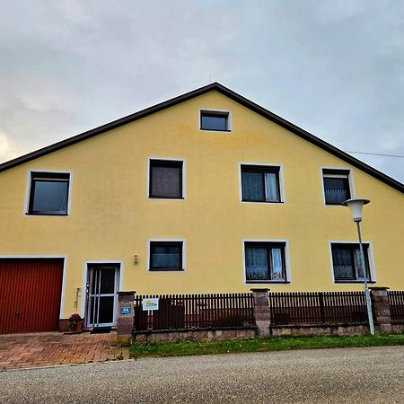 Apartment Moni In Lutzmannsburg, 1 Km Von Der Sonnentherme Entfernt - Apartment Mit 3 Schlafzimmern Luaran gambar